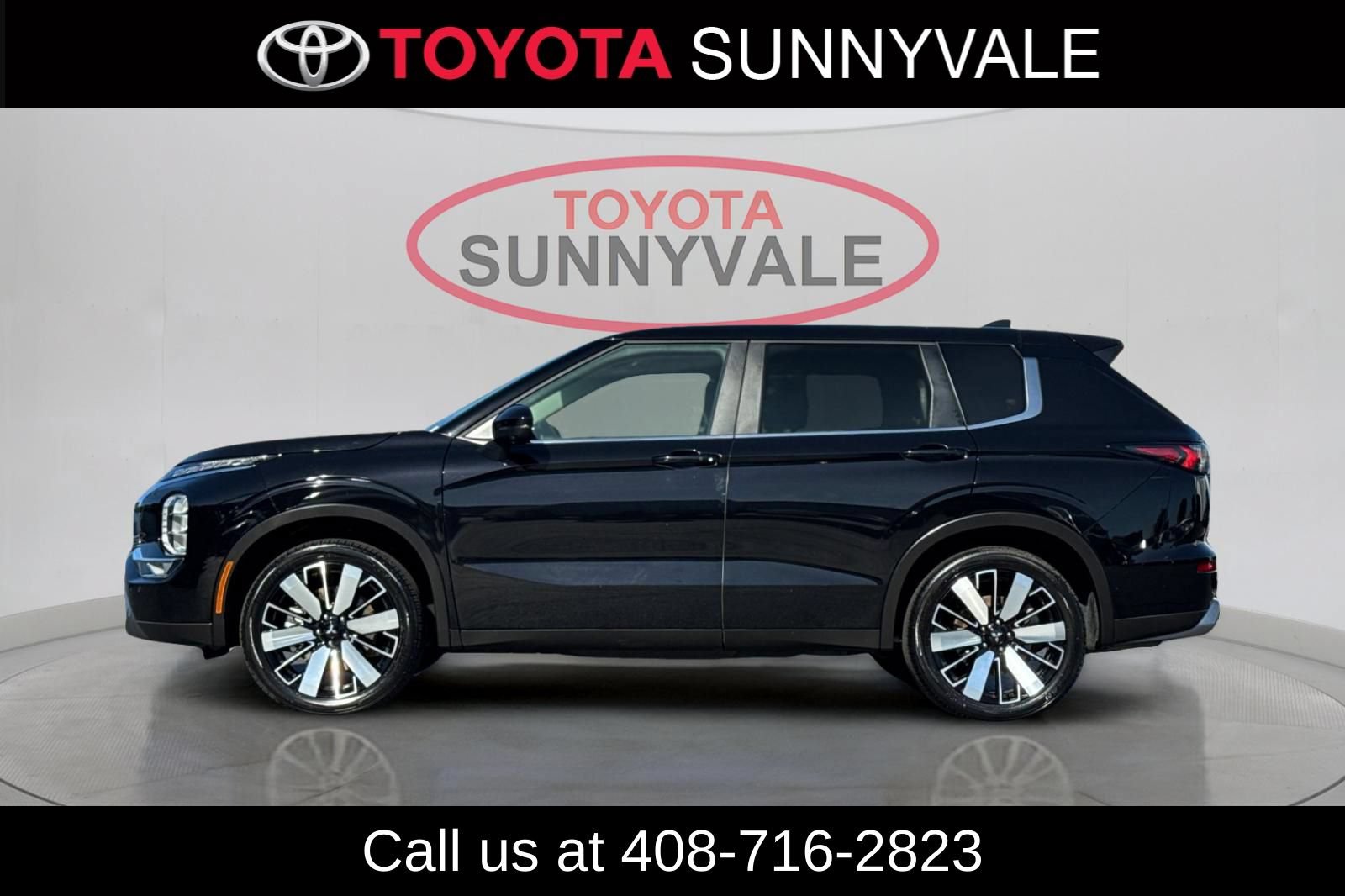 Used 2025 Mitsubishi Outlander SE FWD image 6