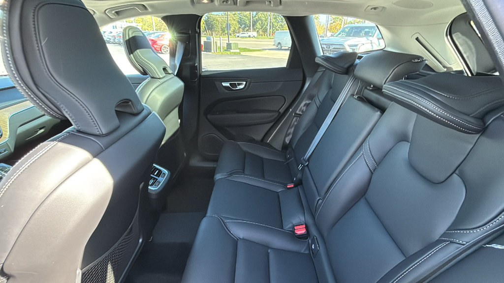 New 2027 Volvo XC60 B5 Ultra AWD/4WD image 10