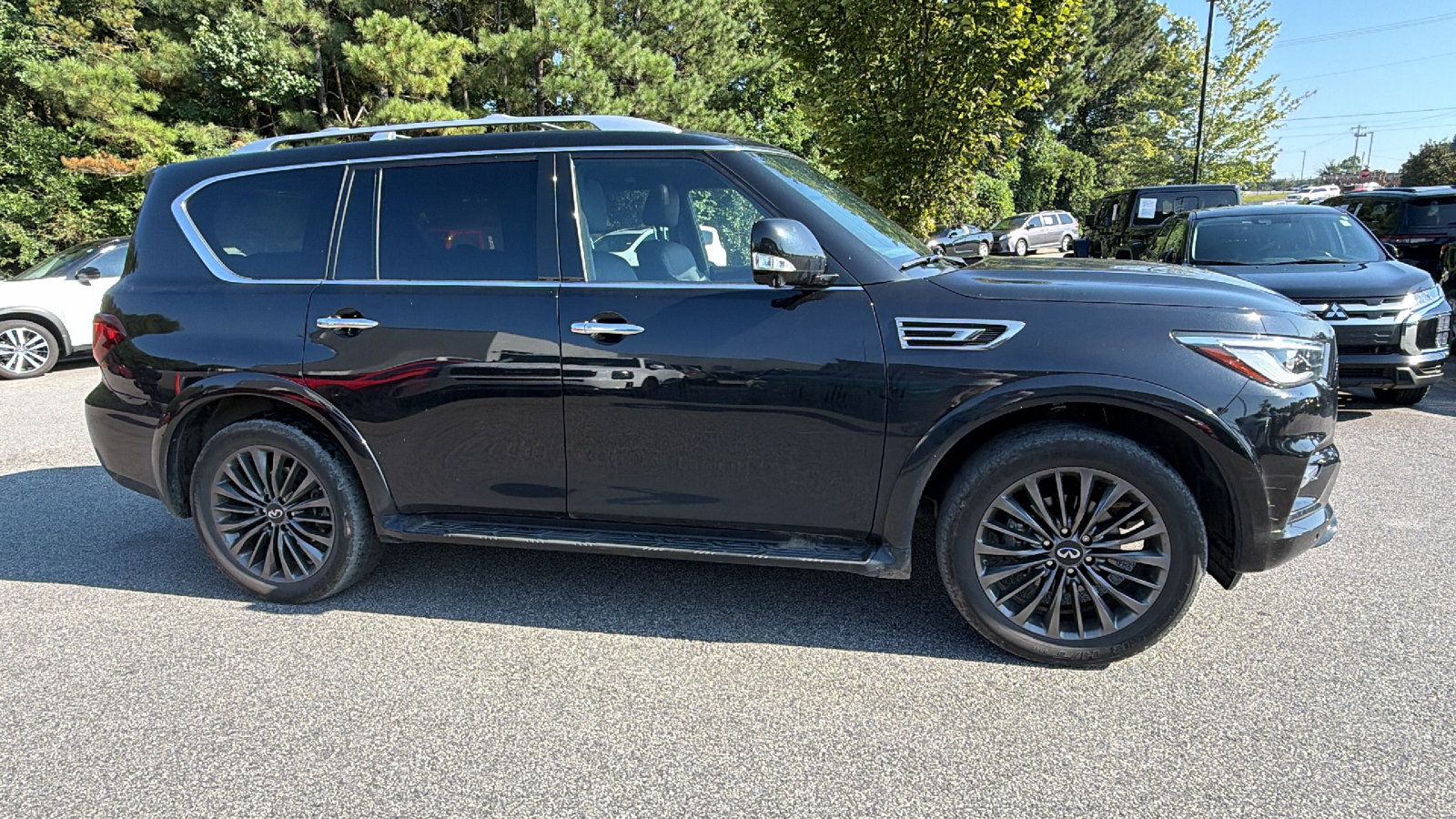 Used 2024 INFINITI QX80 Sensory AWD/4WD image 7