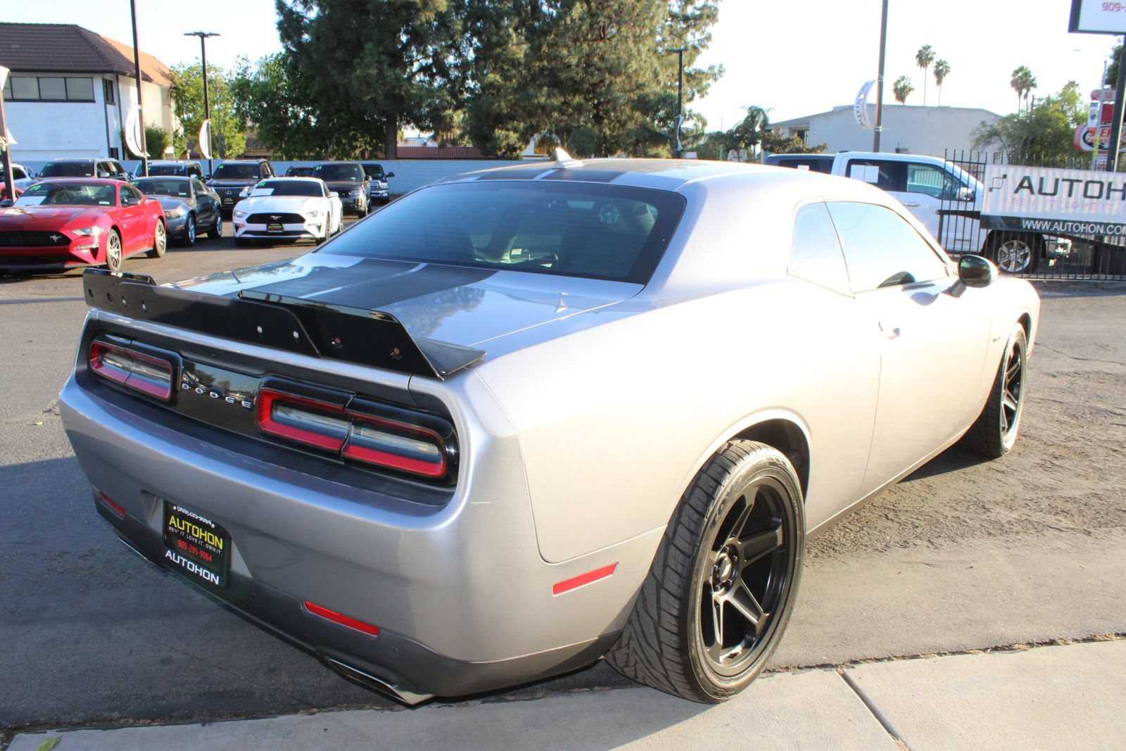 Used 2016 Dodge Challenger R/T Plus RWD image 11