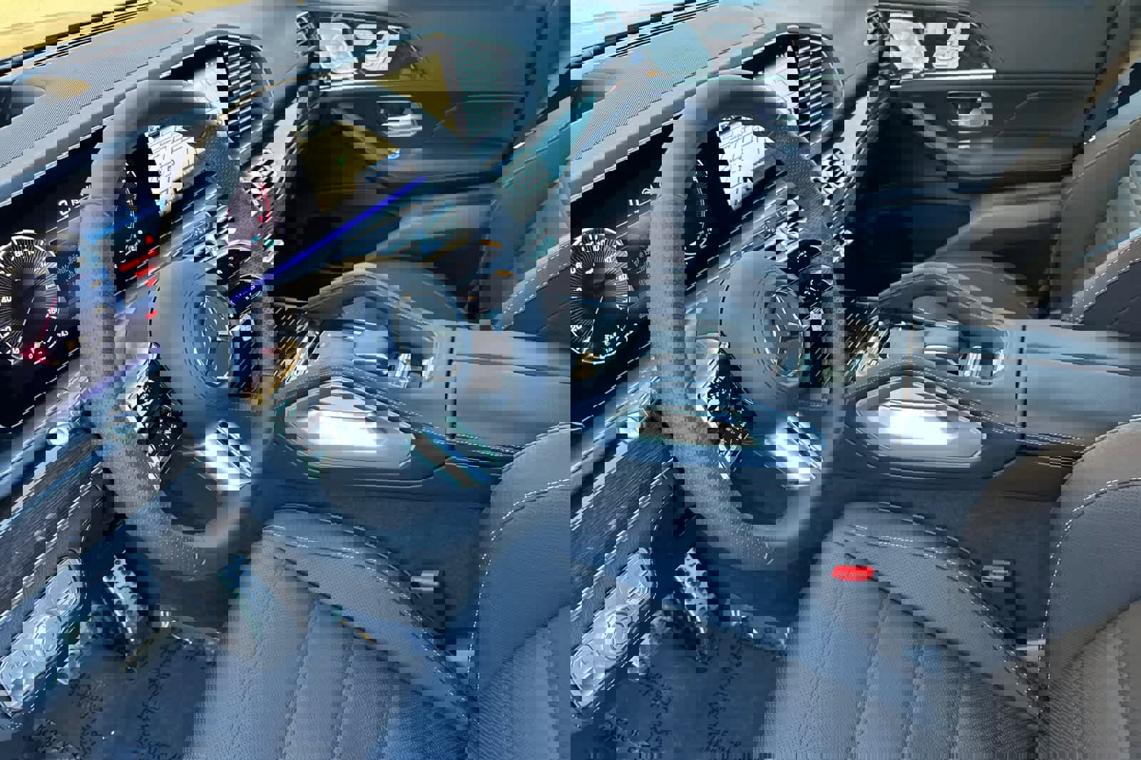 New 2026 Mercedes-Benz GLS 580 4MATIC image 9