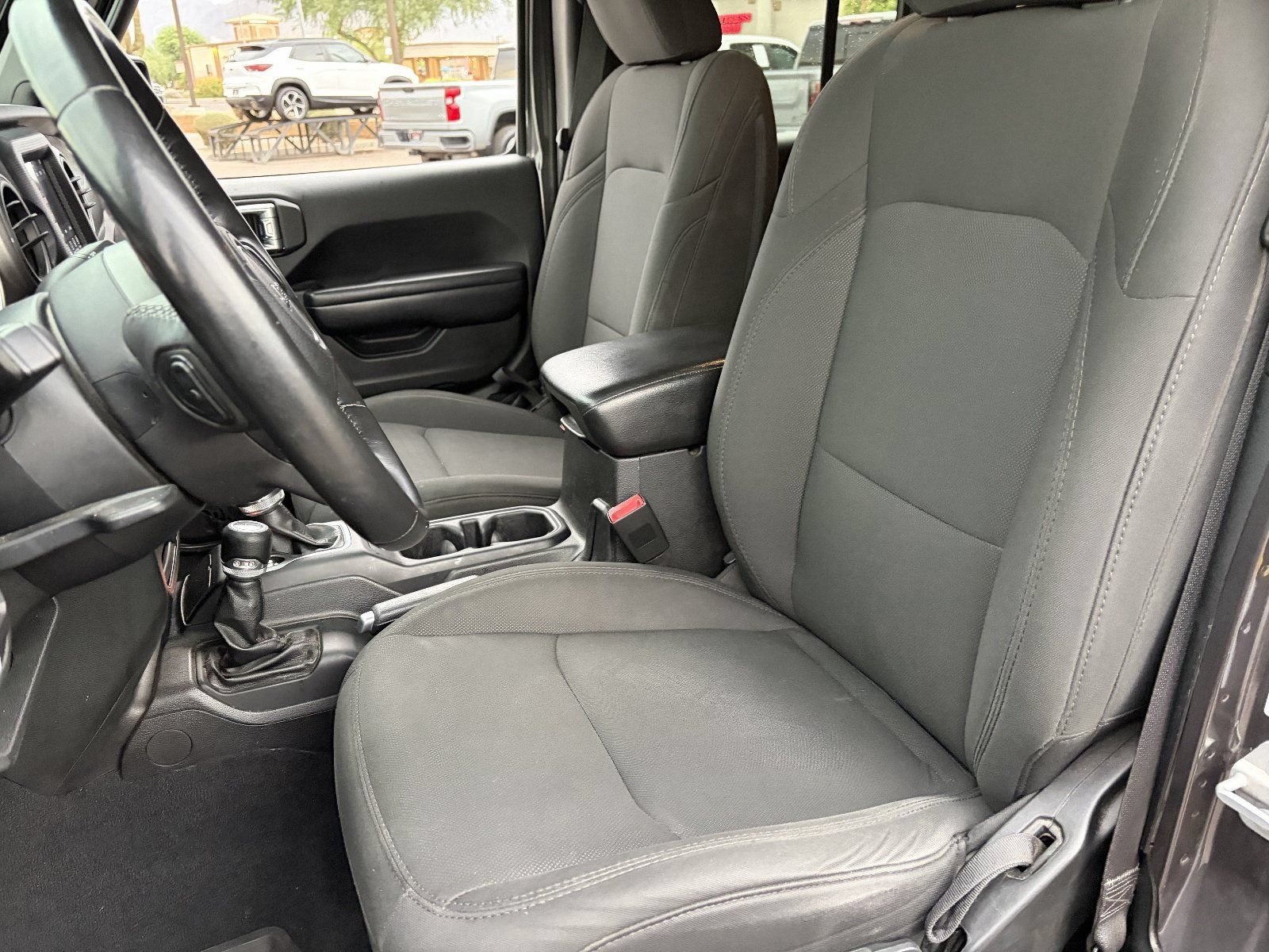 Used 2018 Jeep Wrangler Unlimited Sport S AWD/4WD image 21