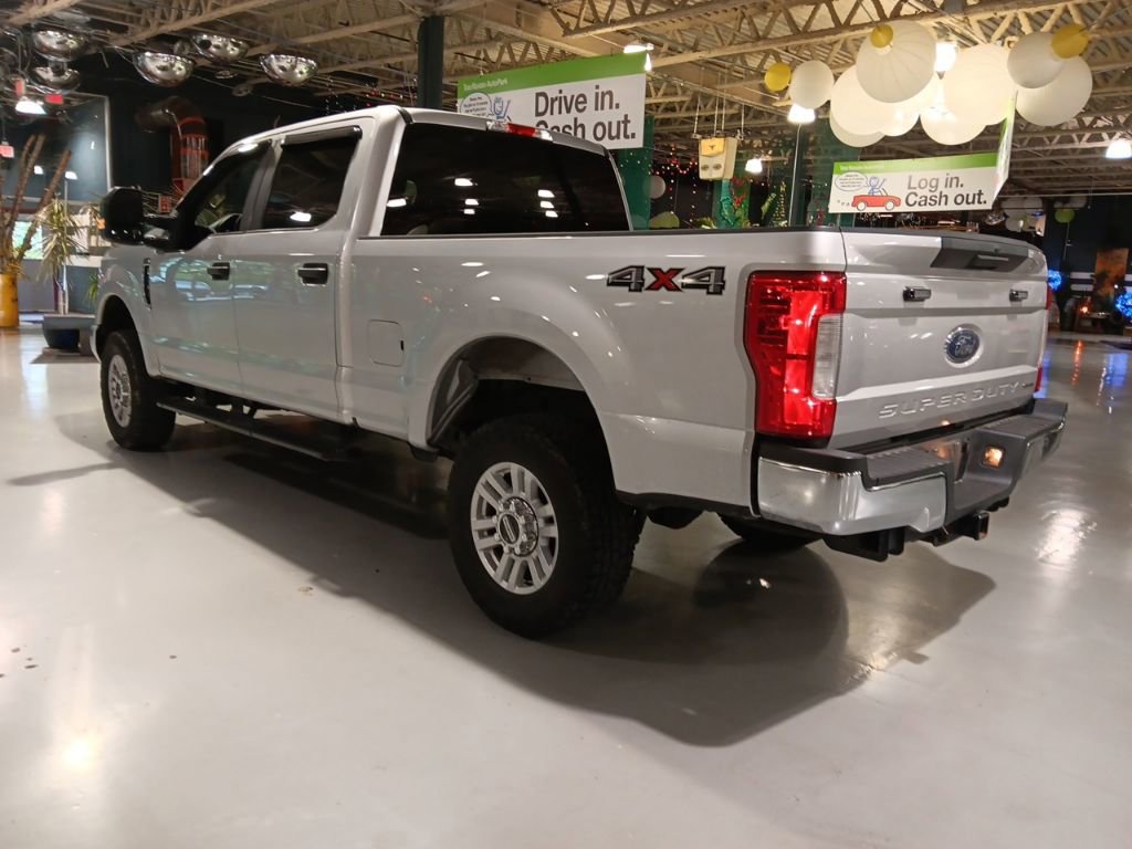Used 2018 Ford F250 XL w/ STX Appearance Package AWD/4WD image 8