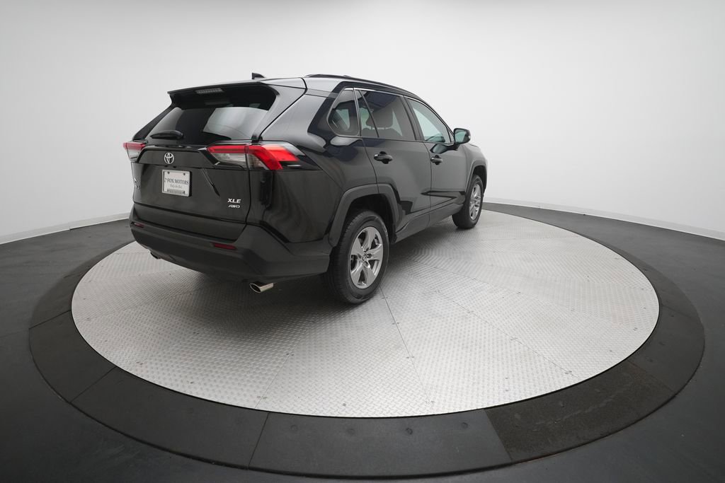 Used 2025 Toyota RAV4 XLE image 36
