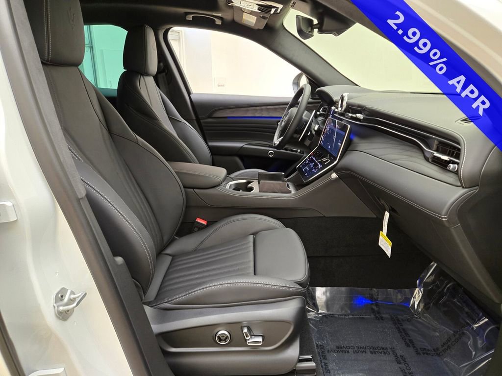 New 2025 Maserati Grecale Modena image 22