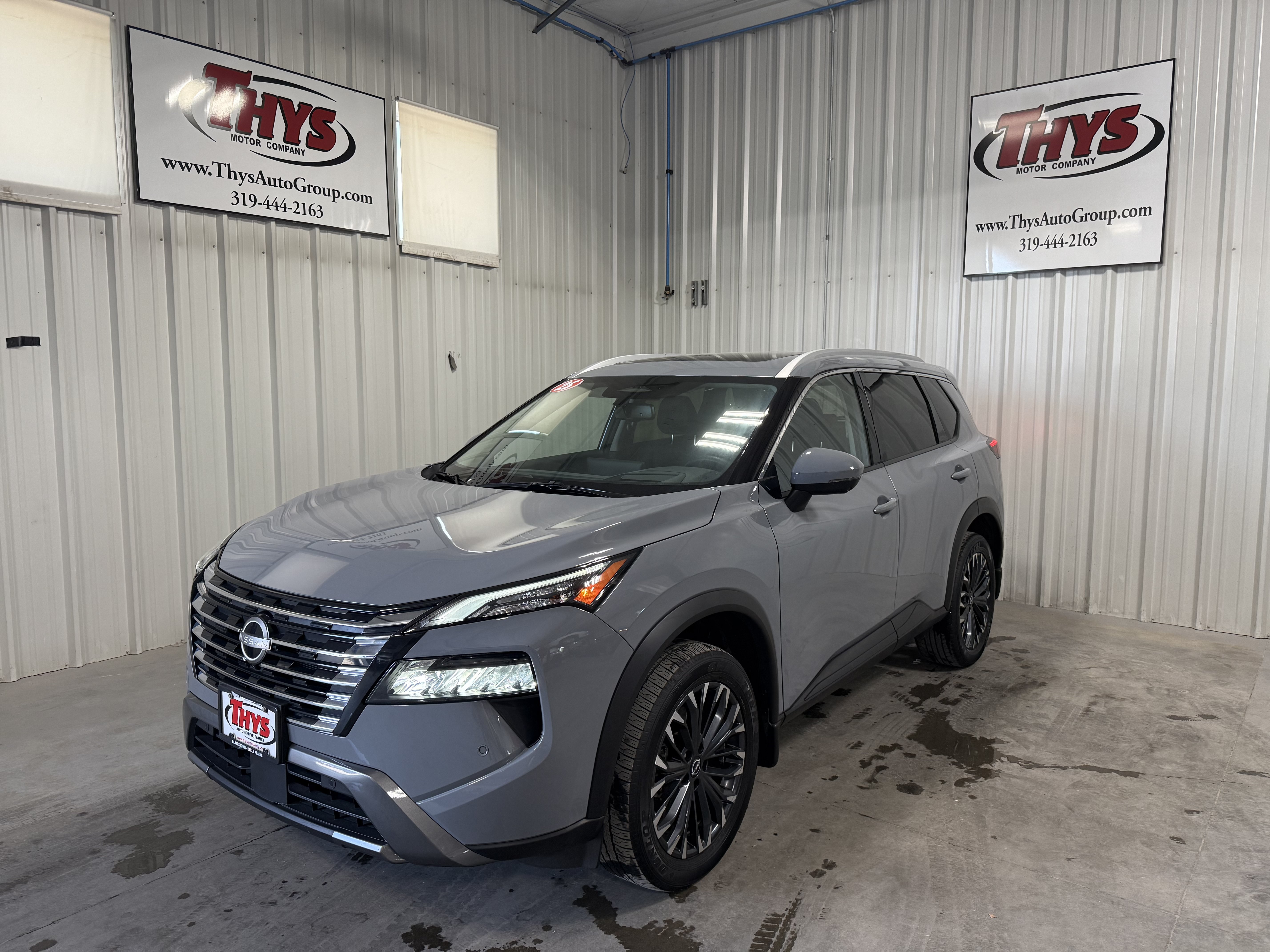 Used 2025 Nissan Rogue SL w/ Tech Package AWD/4WD image 15