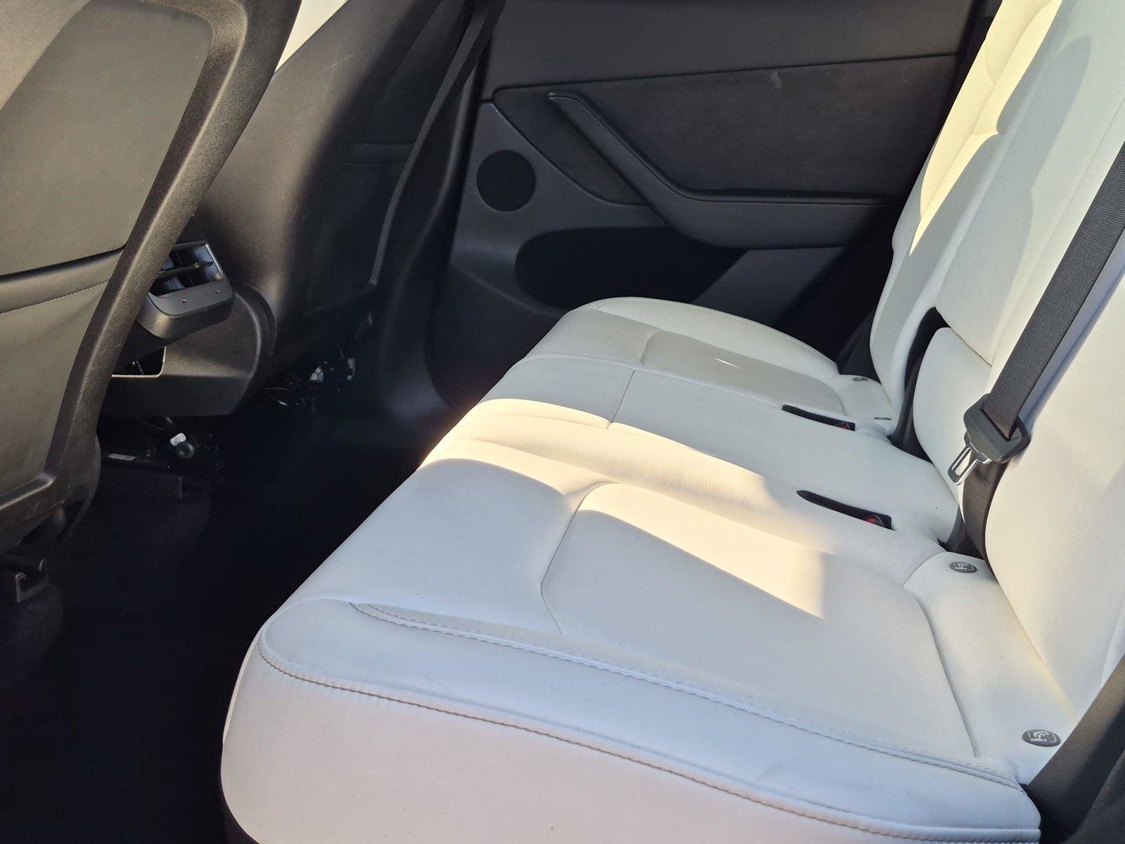 Used 2023 Tesla Model Y AWD image 13