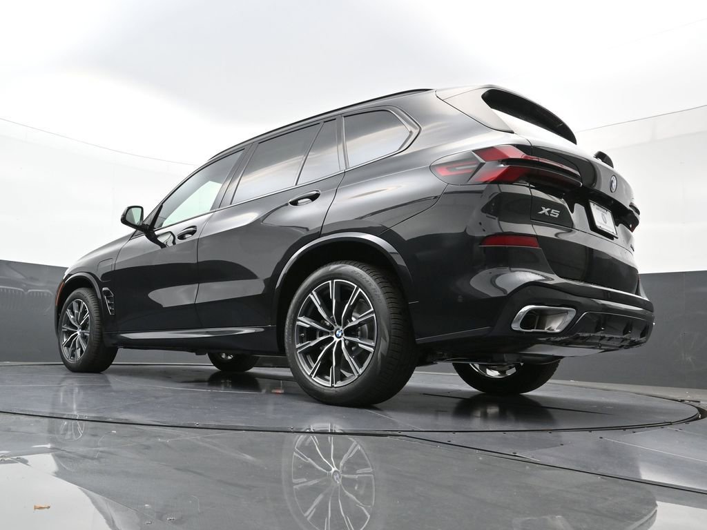 New 2026 BMW X5 xDrive50e w/ M Sport Package image 29