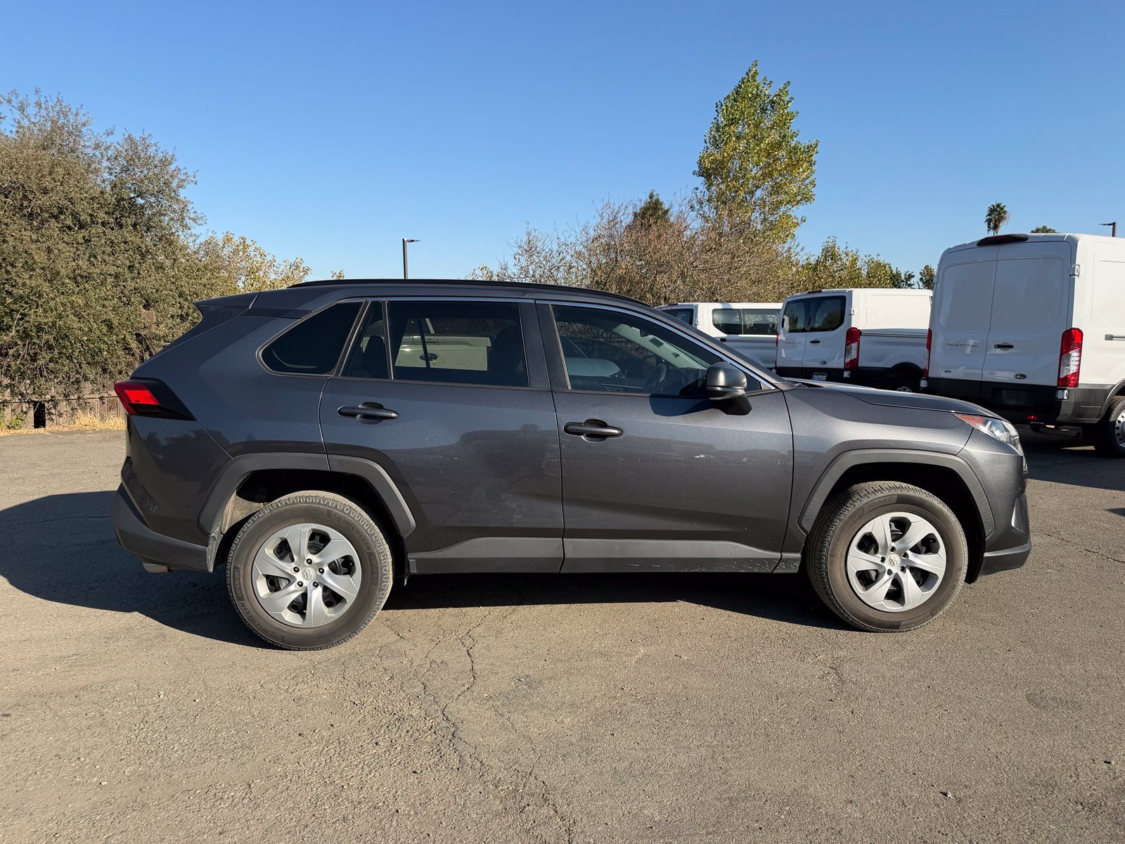 Used 2021 Toyota RAV4 LE FWD image 6