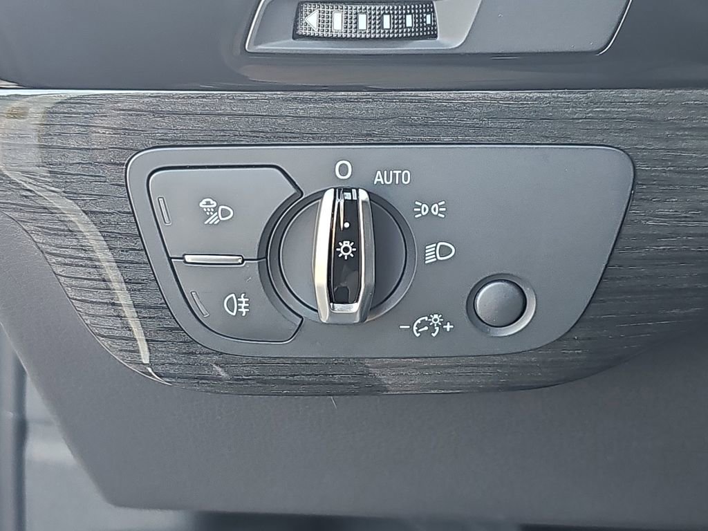 Used 2018 Audi Q7 3.0T Premium Plus w/ Premium Plus Package image 30