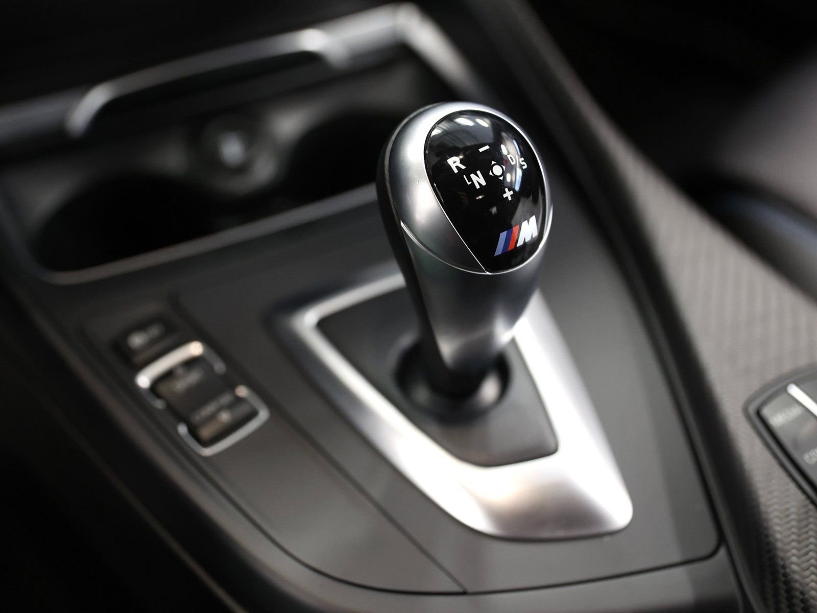 Used 2018 BMW M2 Base image 27