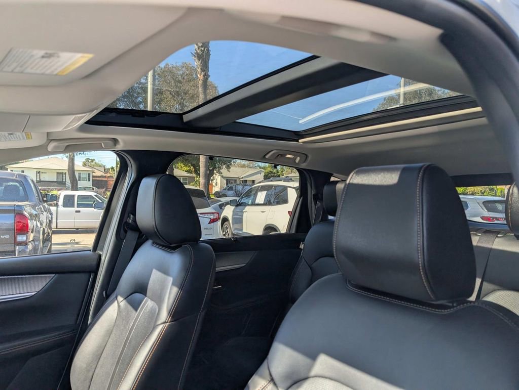 Certified 2025 MAZDA CX-70 Plug-In Hybrid w/ Premium Pkg image 24