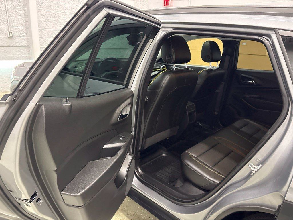 Used 2024 Chevrolet Trax ACTIV w/ Sunroof Package FWD image 30