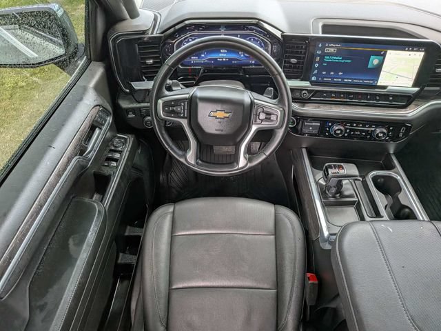Used 2025 Chevrolet Silverado 1500 LTZ AWD/4WD image 16
