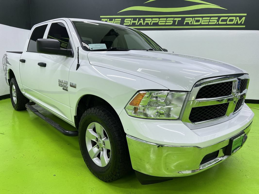 Used 2022 RAM 1500 Classic SLT AWD/4WD image 2