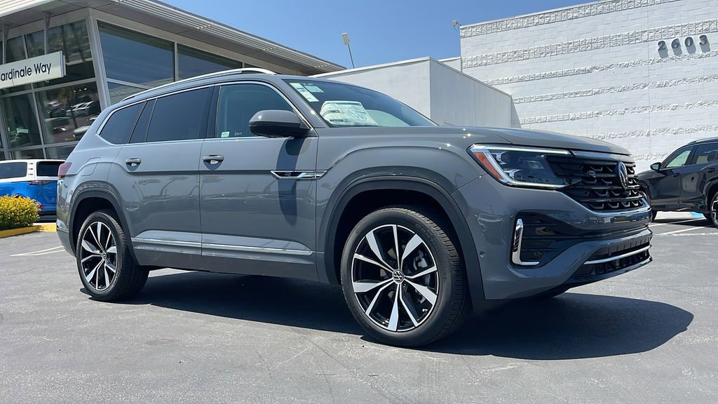 New 2025 Volkswagen Atlas SEL Premium R-Line