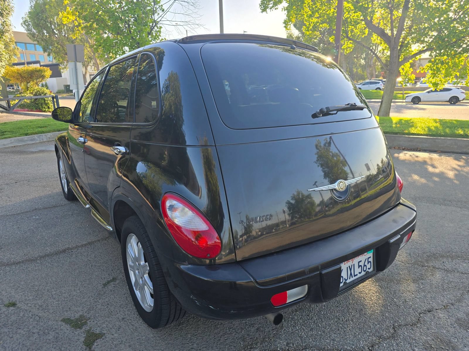 Used 2010 Chrysler PT Cruiser w/ Convenience Group FWD image 7