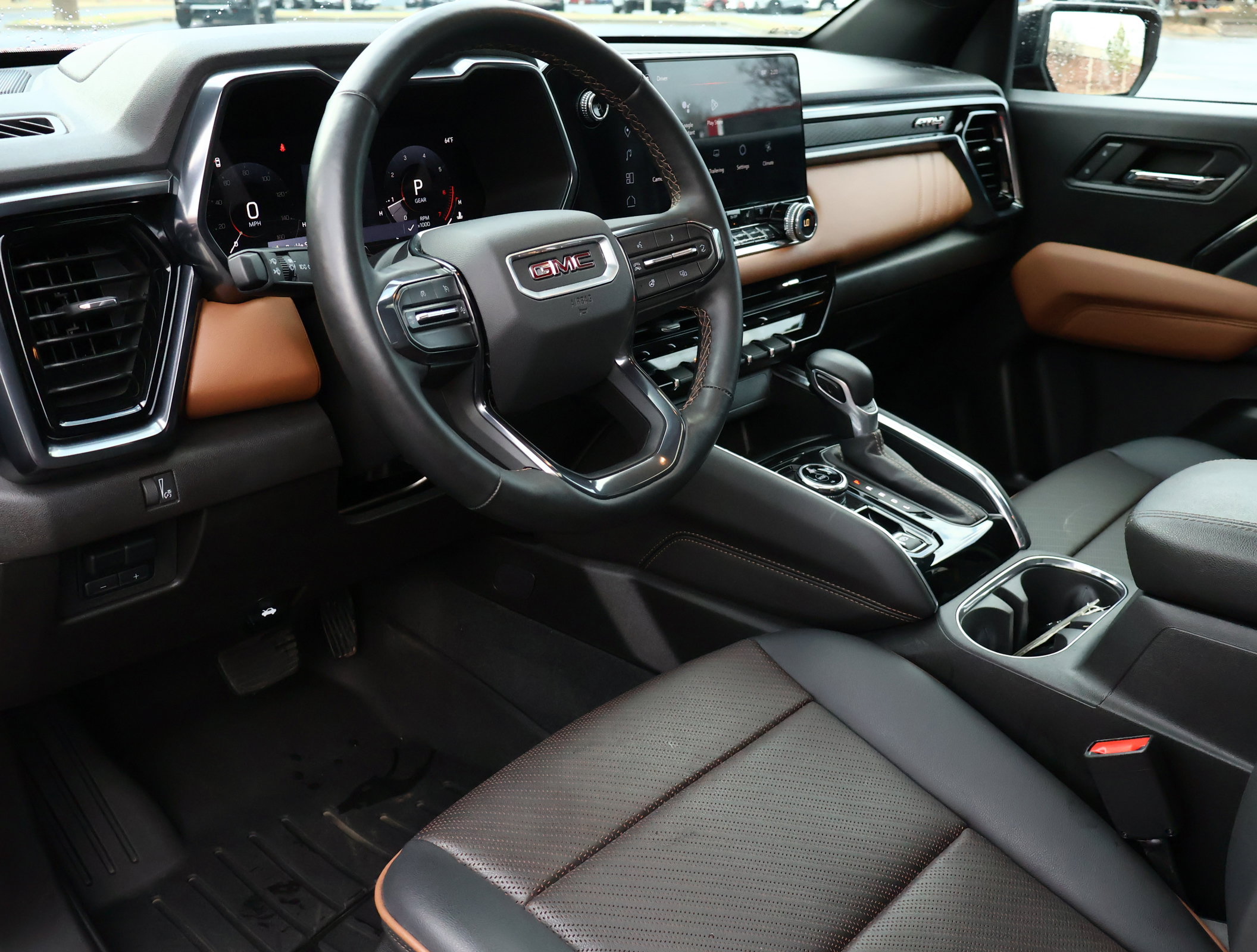 Certified 2024 GMC Canyon AT4 w/ AT4 Premium Package image 3