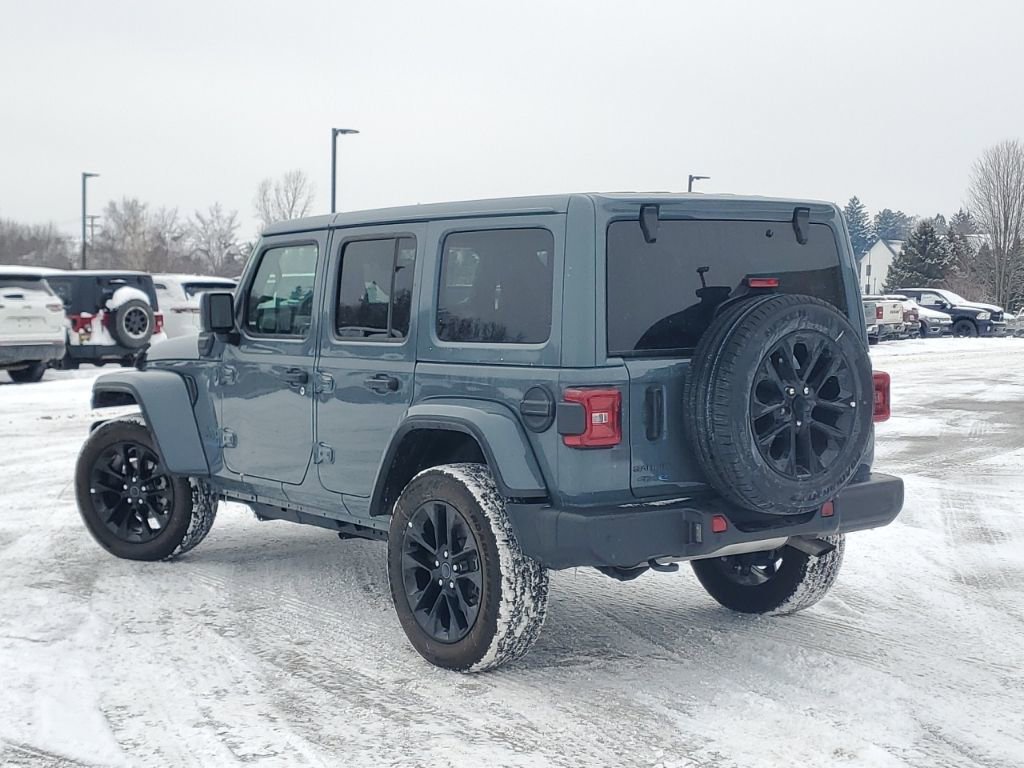 Used 2025 Jeep Wrangler Unlimited Sahara w/ Safety Group image 3