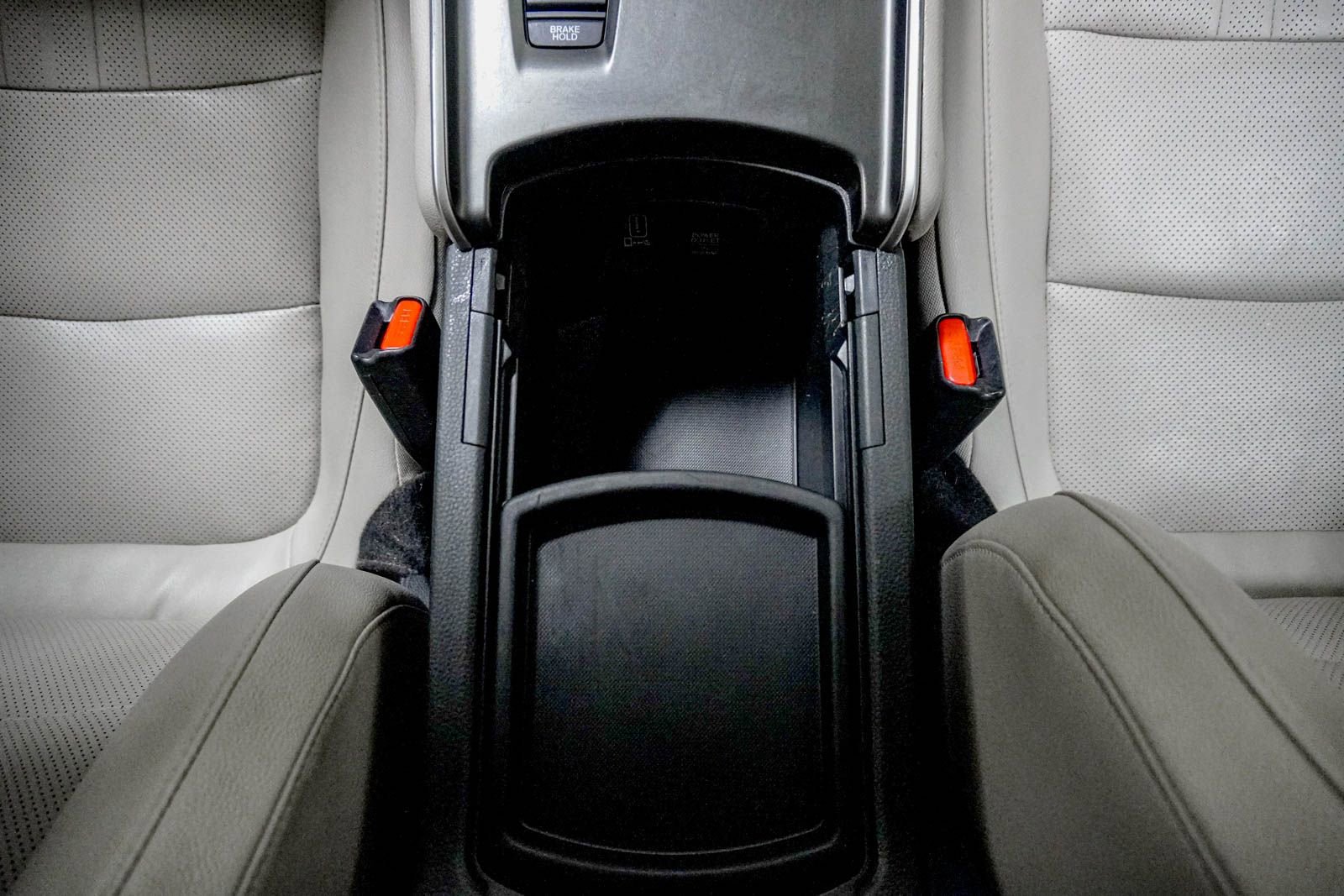 Used 2018 Honda Accord Touring image 30