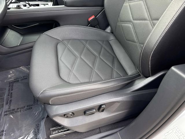 Certified 2025 Volkswagen Atlas SE image 14