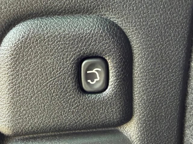 Used 2015 Dodge Durango Limited w/ Nav & Power Liftgate Group AWD/4WD image 18