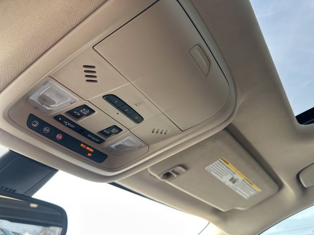 Used 2017 GMC Acadia Denali w/ Technology Package image 39