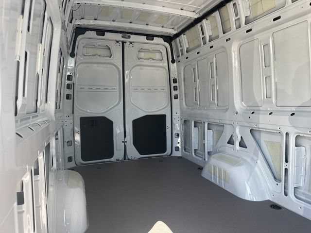 Used 2026 Mercedes-Benz Sprinter 2500 image 34
