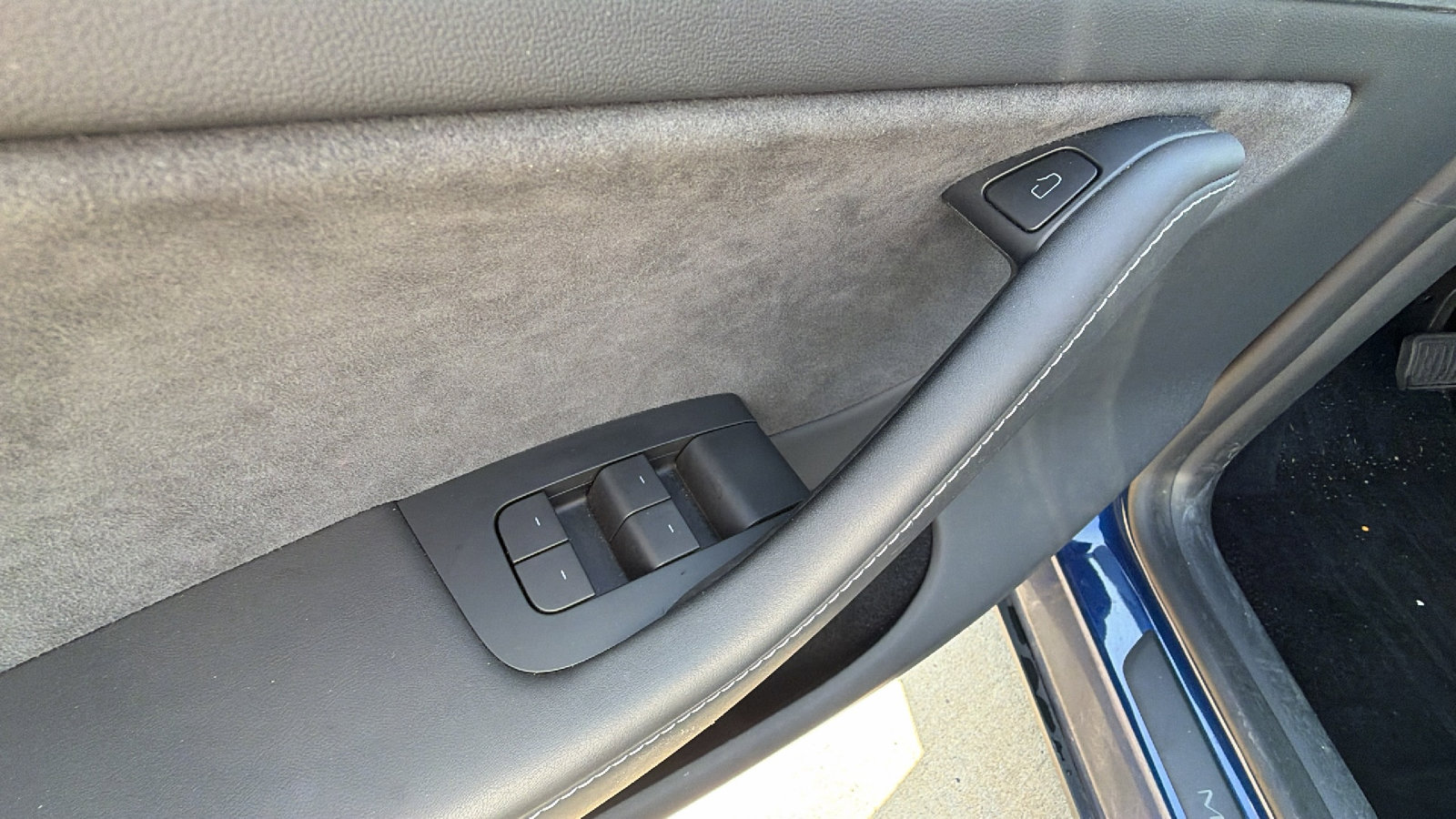 Used 2023 Tesla Model Y Long Range image 15