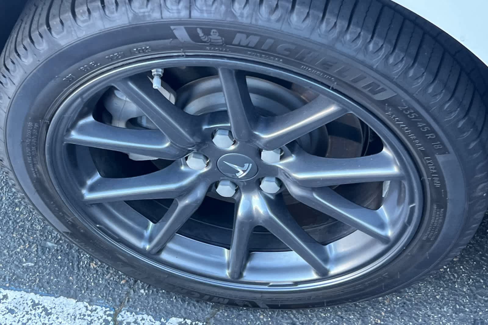 Used 2018 Tesla Model 3 Long Range RWD image 17