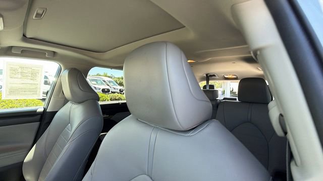 Used 2021 Toyota Highlander XLE AWD/4WD image 23
