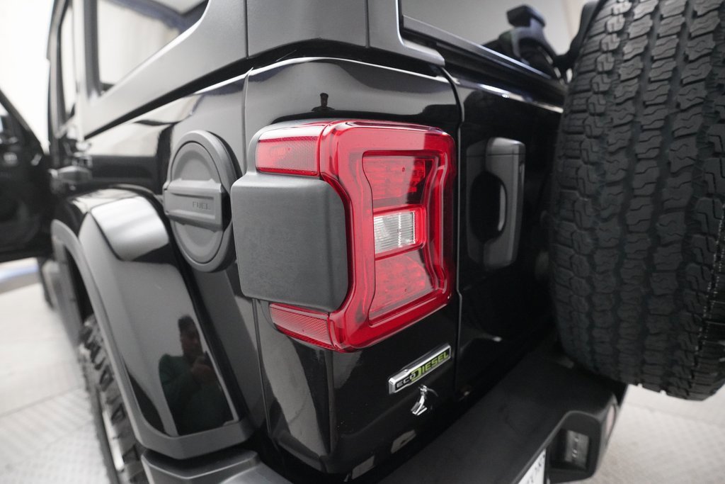 Used 2021 Jeep Wrangler Unlimited Sahara image 35