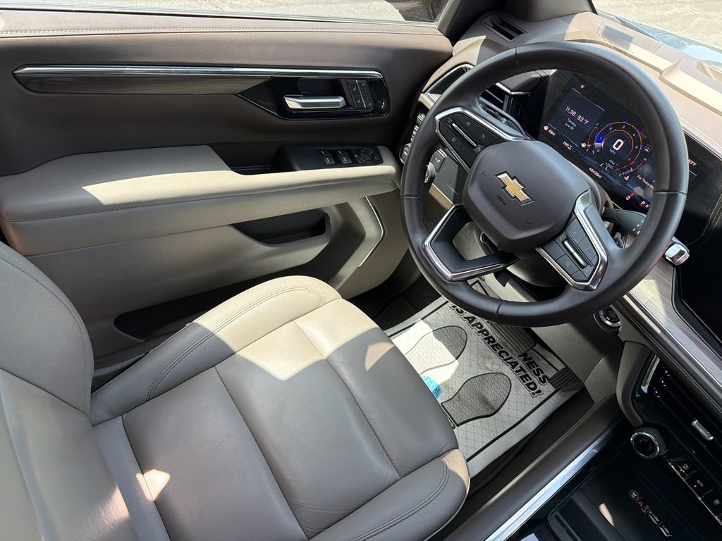 Used 2025 Chevrolet Tahoe LT AWD/4WD image 21