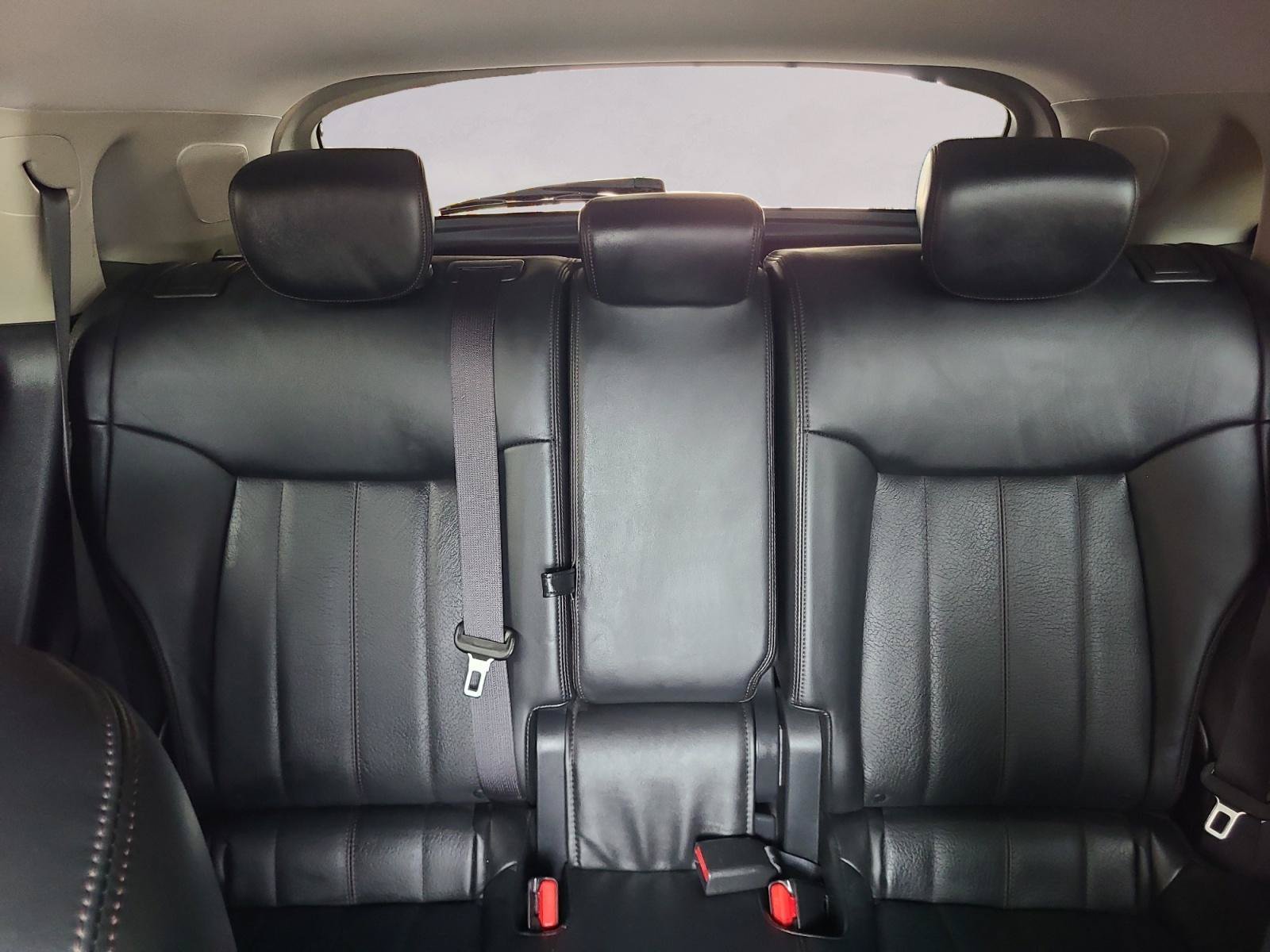 Used 2017 INFINITI QX70 AWD w/ Premium Package image 18