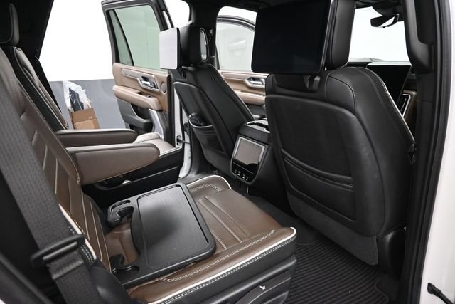 Used 2025 GMC Yukon Denali Ultimate AWD/4WD image 28