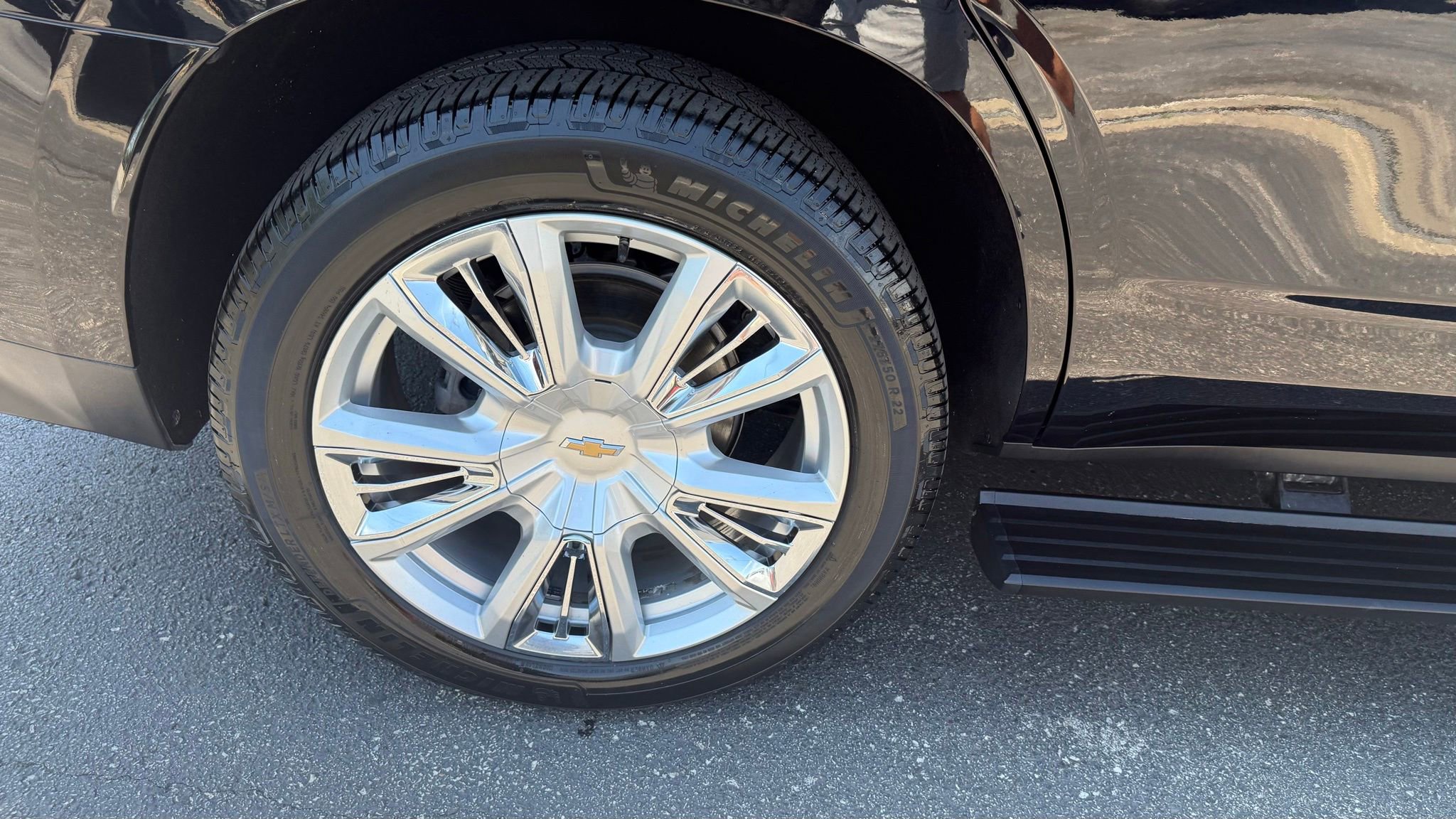 Used 2021 Chevrolet Tahoe High Country AWD/4WD image 14