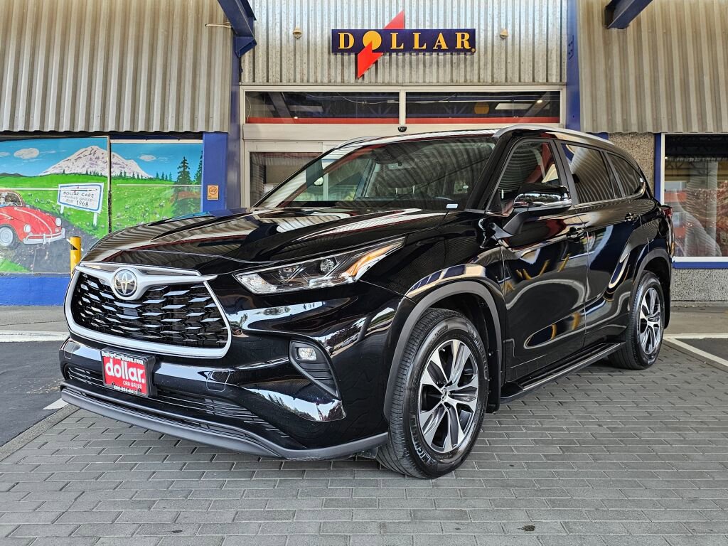 Used 2023 Toyota Highlander XLE image 1