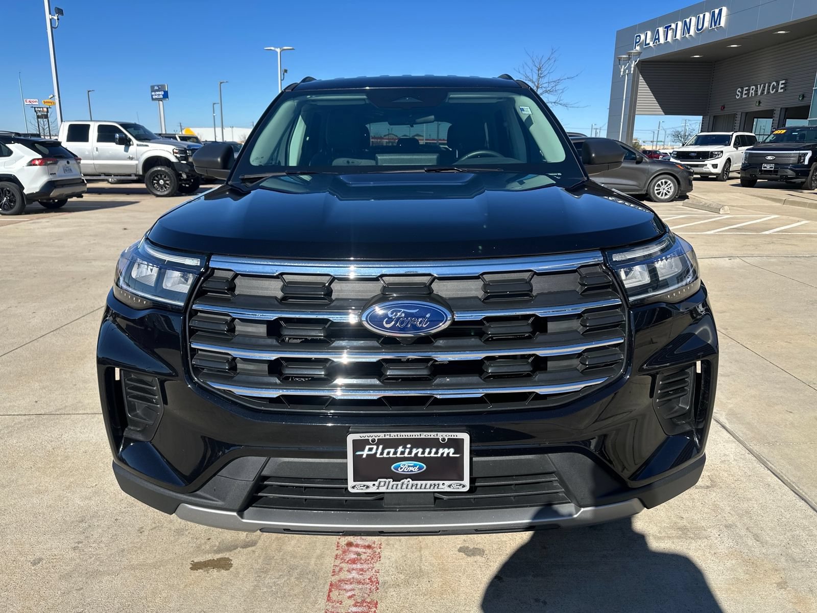 Used 2025 Ford Explorer Active AWD/4WD image 8