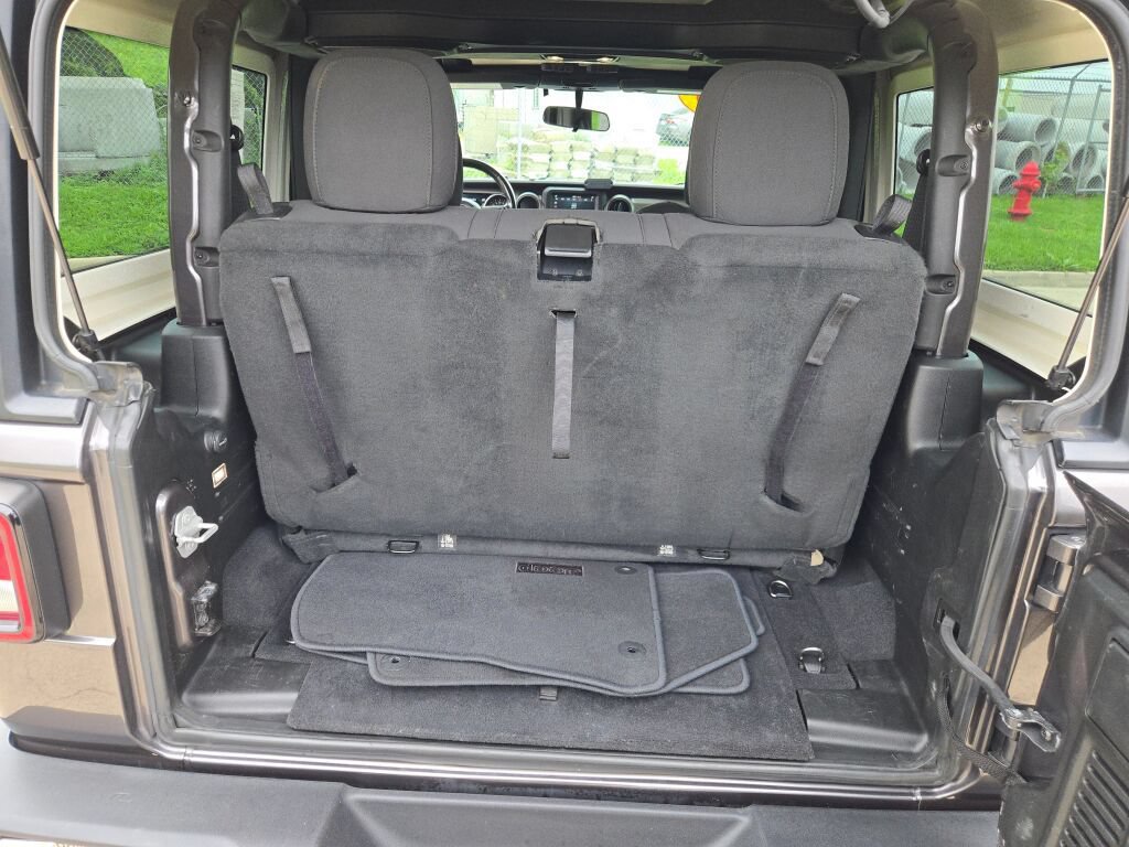 Used 2020 Jeep Wrangler Sport AWD/4WD image 15