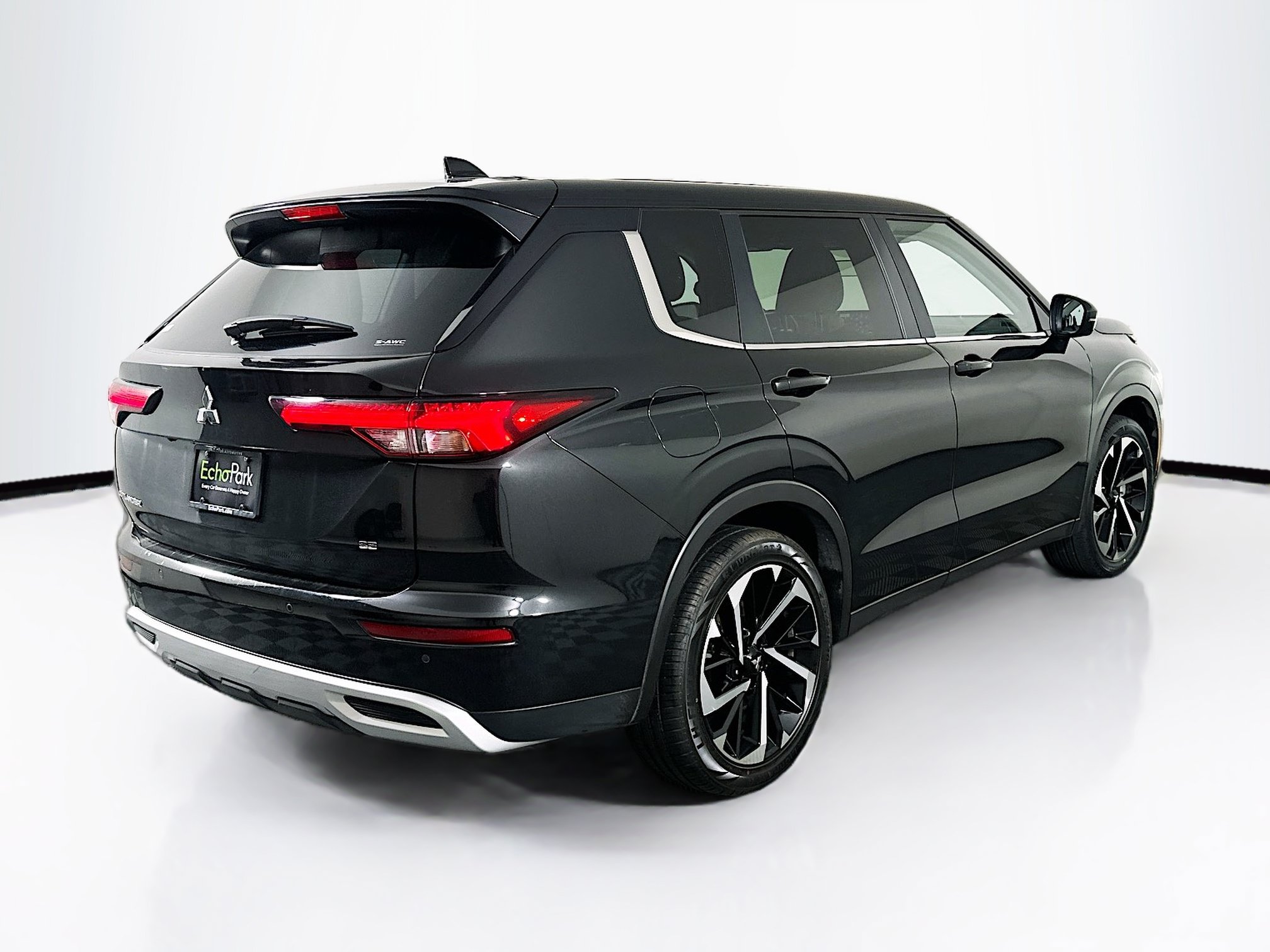 Used 2024 Mitsubishi Outlander SE AWD/4WD image 9