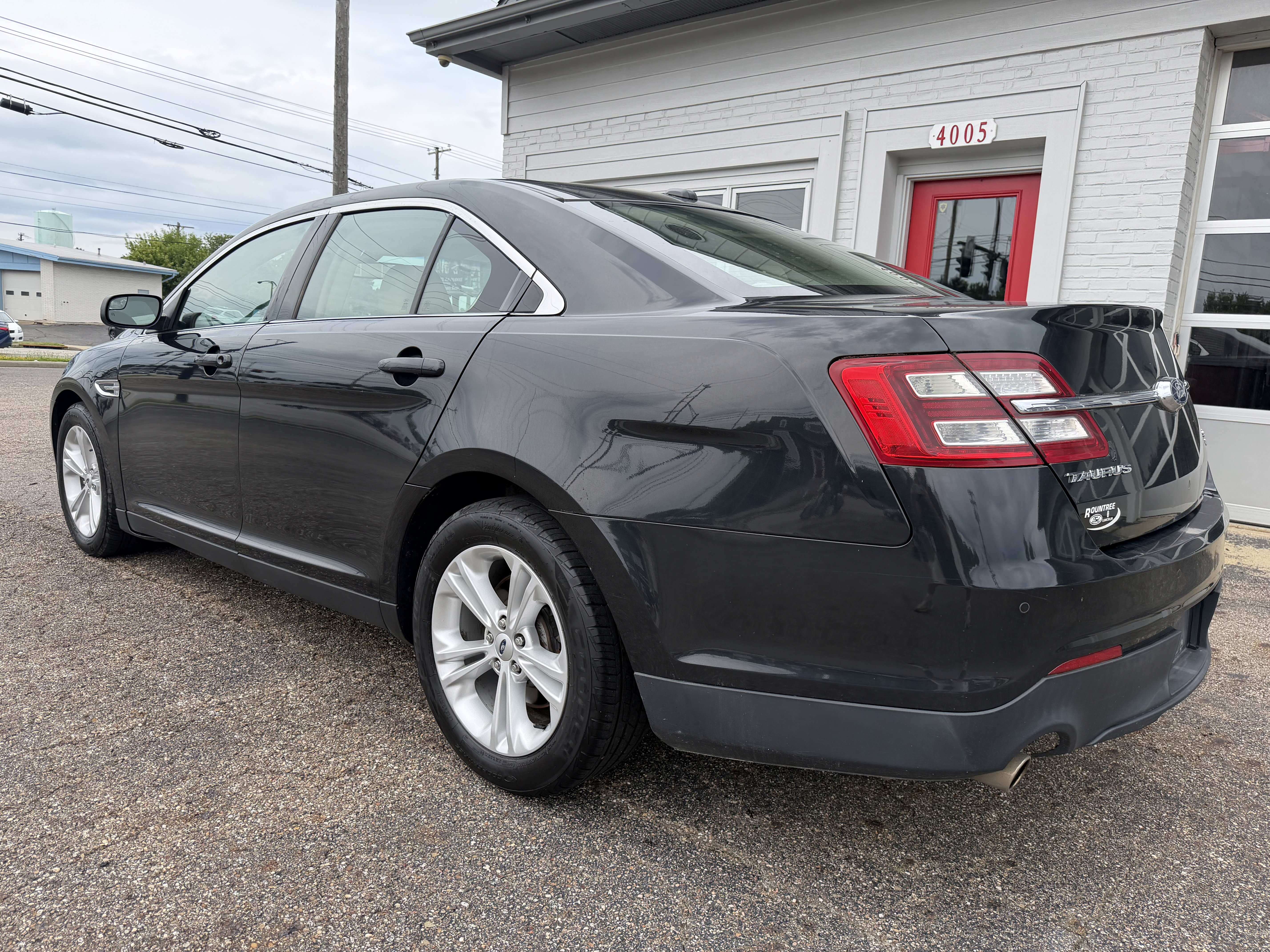 Used 2014 Ford Taurus SEL w/ Equipment Group 201A AWD/4WD image 3