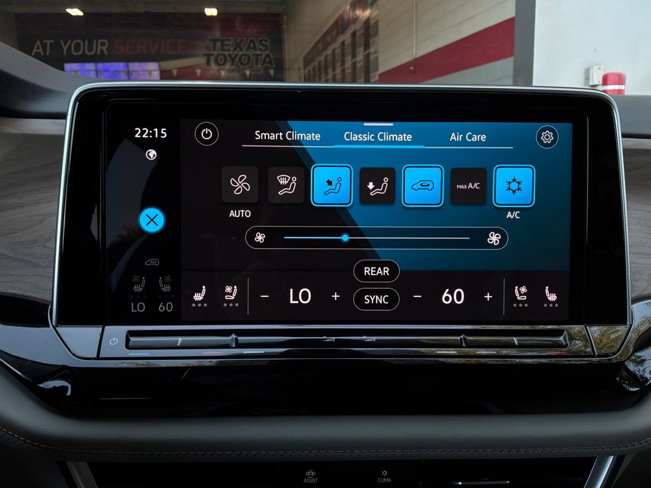 Used 2026 Volkswagen Atlas SE FWD image 36