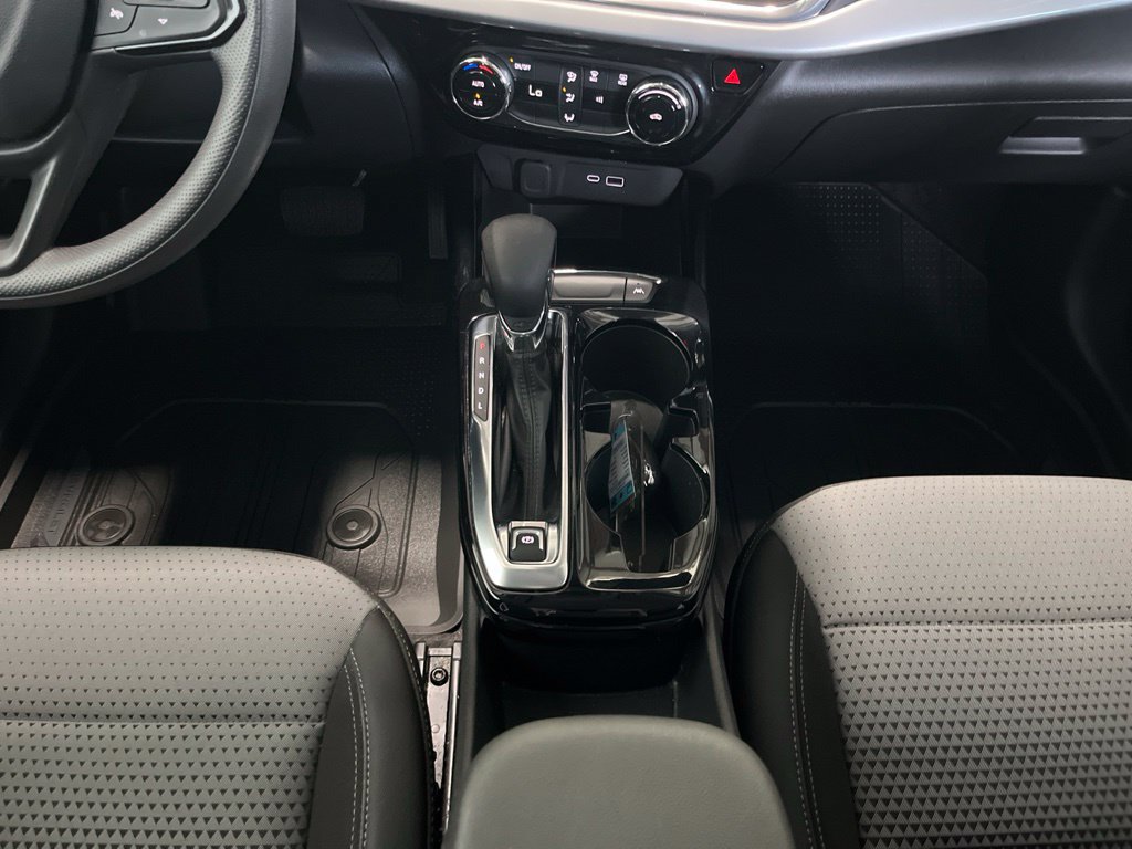 Used 2024 Chevrolet Trax LT FWD image 10