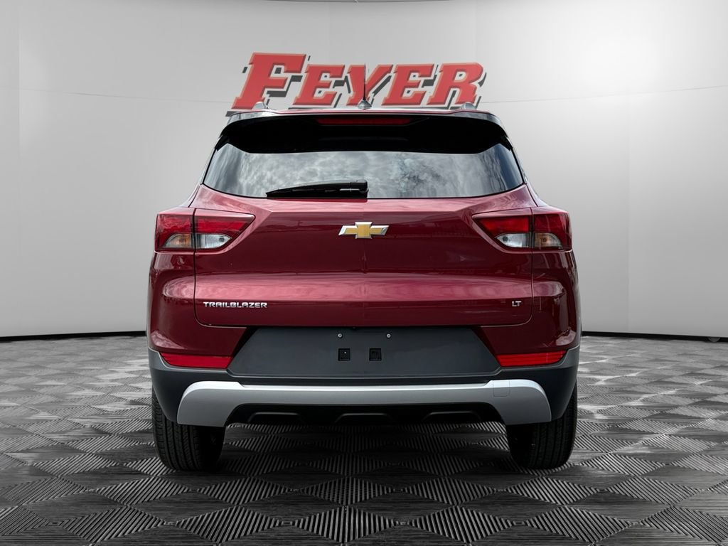 Used 2023 Chevrolet TrailBlazer LT w/ Convenience Package FWD image 4