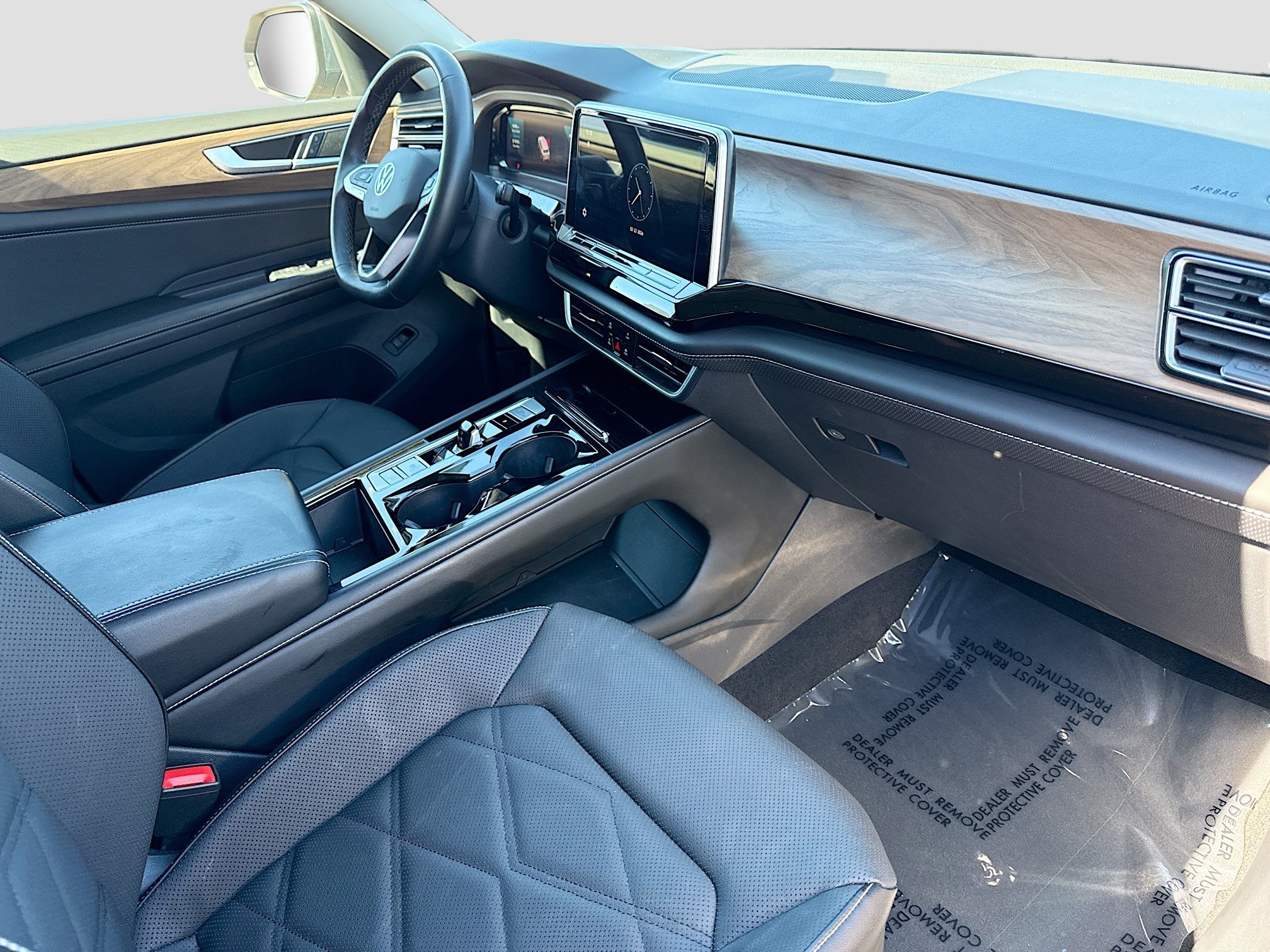 Used 2024 Volkswagen Atlas SE image 13