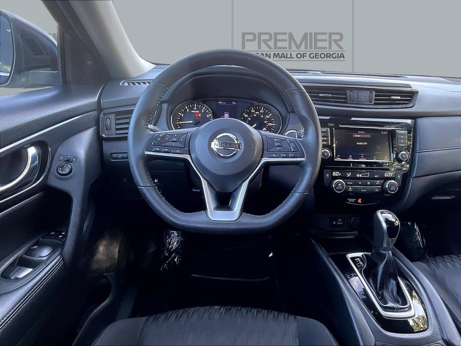 Used 2020 Nissan Rogue SV FWD image 10