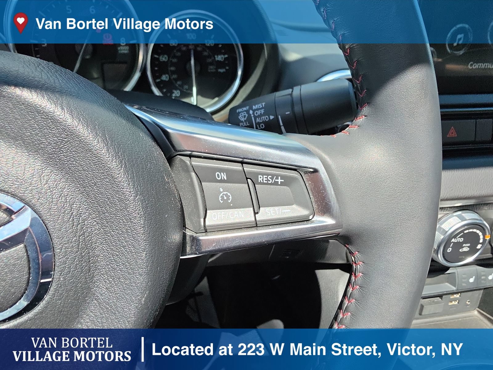 Used 2019 MAZDA MX-5 Miata Grand Touring w/ GT-S Package RWD image 17