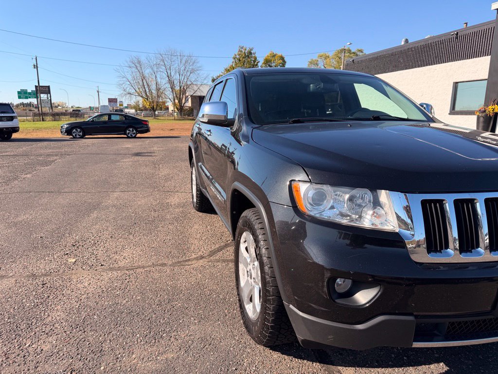Used 2013 Jeep Grand Cherokee Limited AWD/4WD image 14