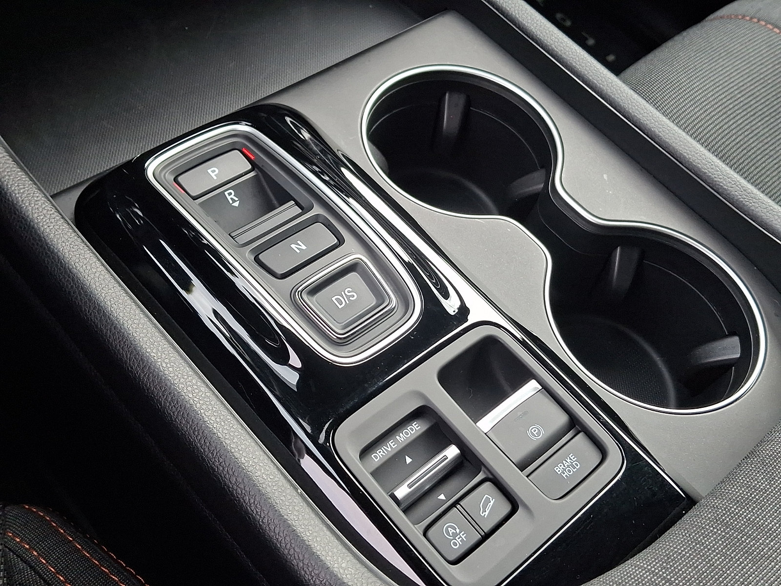 Used 2025 Honda Pilot Sport image 18