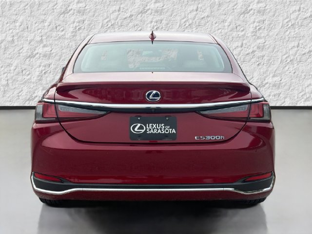 Used 2021 Lexus ES 300h Ultra Luxury w/ Accessory Package 2 FWD image 4